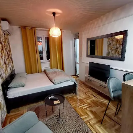 Apricus Apartment Novi Sad